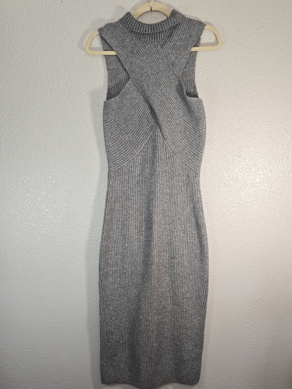 Express Sleeveless Gray Knit Midi Dress - Elegant Cross-Back Design